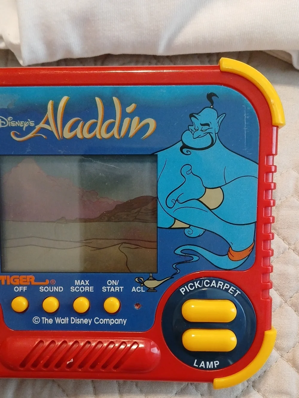 VINTAGE 1990 TIGER Disney Aladdin Handheld Electronic Game
